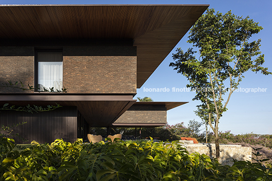 casa lr - fazenda boa vista jacobsen arquitetura