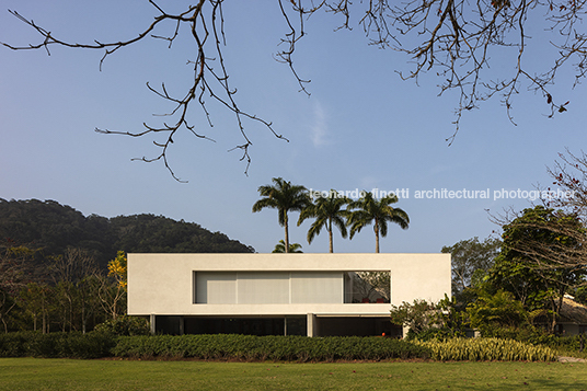 casa ab isay weinfeld