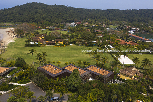 casa jrm bernardes arquitetura