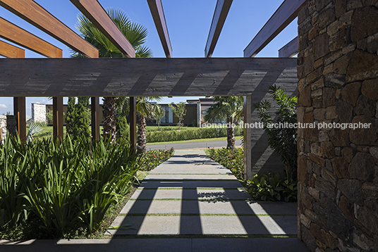 casa ninho felipe caboclo arquitetura