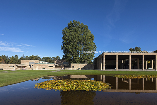 woodland cemetery sigurd lewerentz