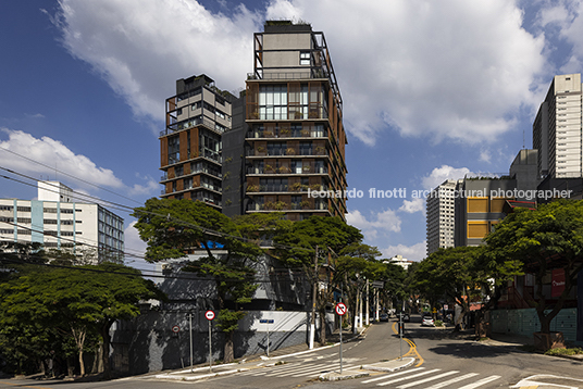 edifício harmonia 1250 triptyque