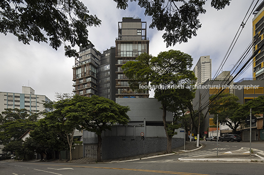 edifício harmonia 1250 triptyque