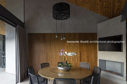 casa ardosia architectare