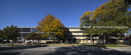 iit materials & metals building mies van der rohe