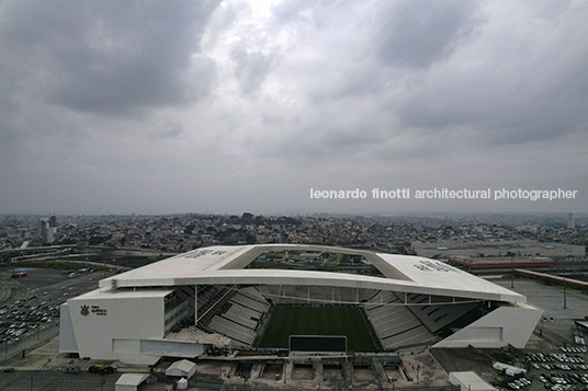 arena corinthians aníbal coutinho