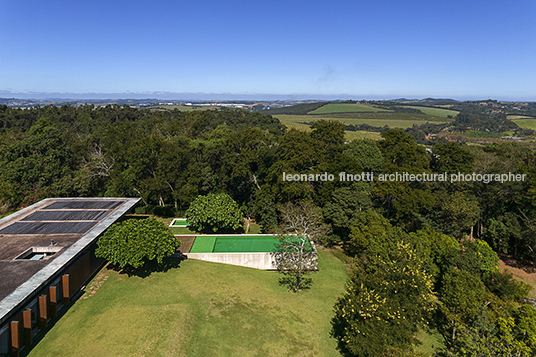 casa redux - quinta da baroneza marcio kogan