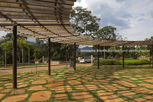 praça 25 de janeiro mach arquitetos