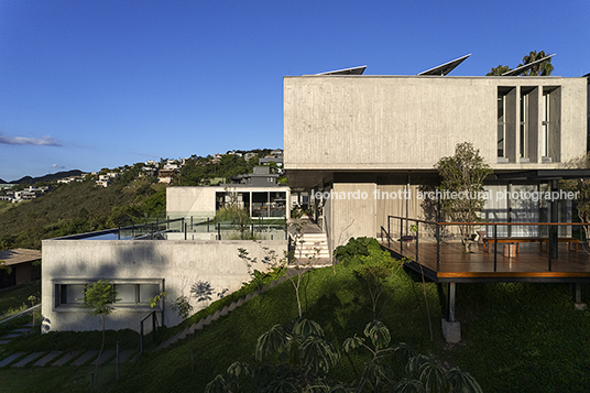 casa sl mach arquitetos