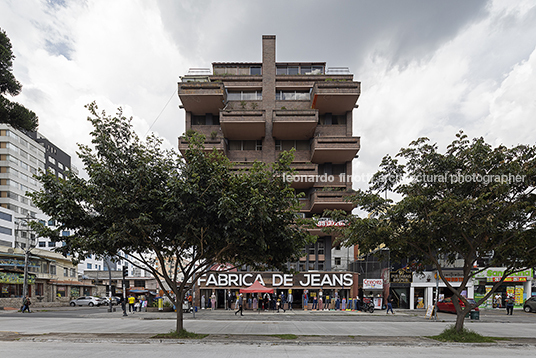 edificio colón fausto banderas