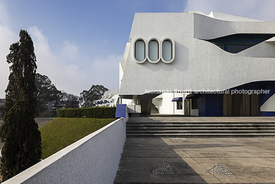 centro cultural miguel Ángel asturias efraín recinos