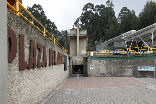 museo subterráneo monumental 180 metros/ catedral de sal yemail arquitectura