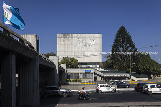 palacio municipal gt pelayo llarena