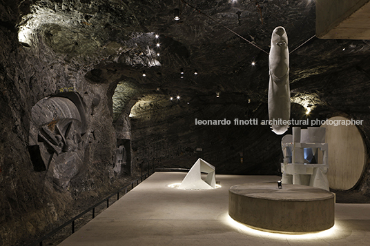 museo subterráneo monumental 180 metros/ catedral de sal yemail arquitectura