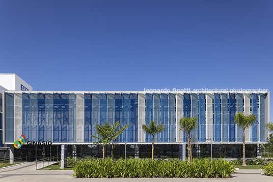 escola de referência fiesc ark7 arquitetos