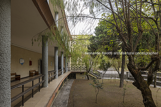 facultad economía de la universidad central del ecuador gilberto gatto sobral