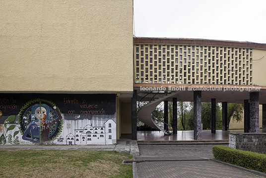 facultad economía de la universidad central del ecuador gilberto gatto sobral