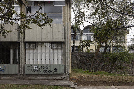 facultad de arquitectura y urbanismo - universidad central de ecuador luis oleas